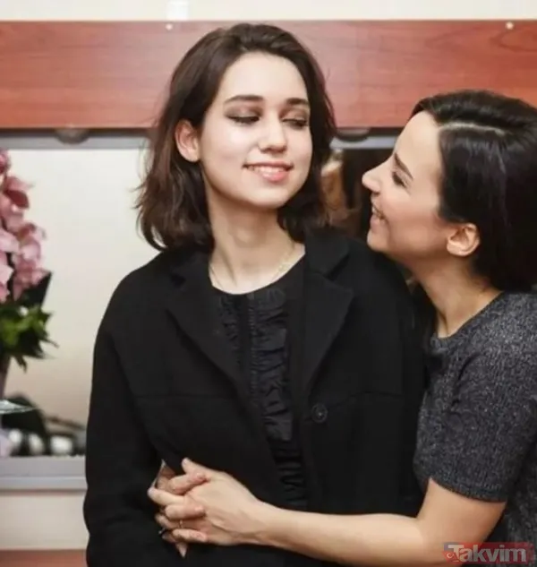 Kayahan’ın kızı Aslı Gönül Açar büyüdü genç kız oldu! Güzelliğiyle annesi İpek Açar’ı solladı son halini gören hayran kaldı - 16