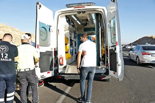 Son dakika: Bakan Karaismailoğlu'nun konvoyunda kaza: 2 kişi yaralandı-2