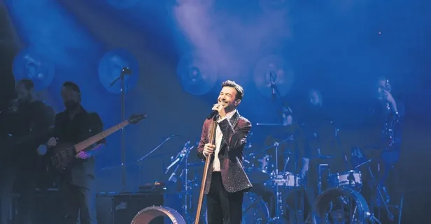 Ünlü şarkıcı Yalın'dan hayranlarına unutulmaz gece!