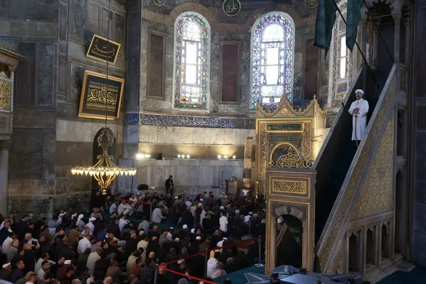 diyanet-isleri-baskani-ali-erbastan-ayasofyada-filistin-haykirisi-dunya-bu-soykirimi-sadece-seyrediyor-elinde-1697805262588.jpeg Diyanet İşleri Başkanı Ali Erbaş'tan Ayasofya'da "Filistin" haykırışı: Dünya bu soykırımı sadece seyrediyor! Elinde kılıçla çıktı-6