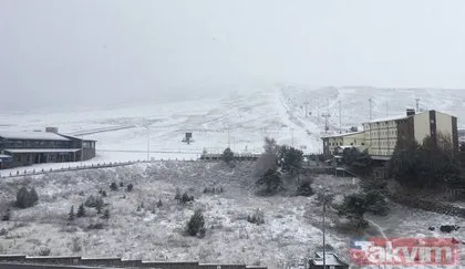 Kayak sezonu ne zaman açılıyor? Erciyes Kayak Merkezi’ne kar yağdı
