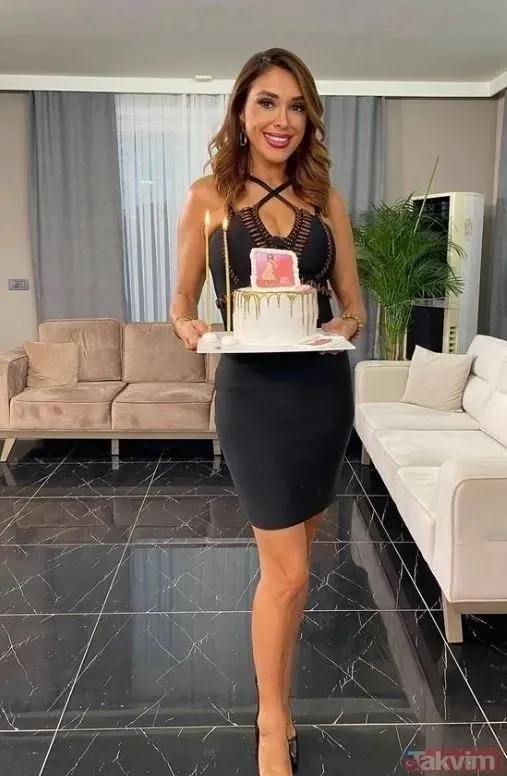 23-ayda-35-kilo-verdiren-zuhal-topal-diyeti-47-yasinda-58-kiloya-cat-diye-dustu-her-gun-1-tatli-kasigi-1705081696570.jpeg 47 yaşında 58 kiloya çat diye düştü! "Her gün 1 tatlı kaşığı..." 23 ayda 35 kilo verdiren Zuhal Topal diyeti!-3