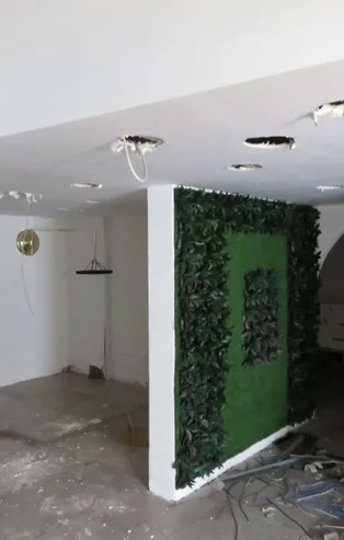 Hırsızlar güzellik merkezini parçaladı