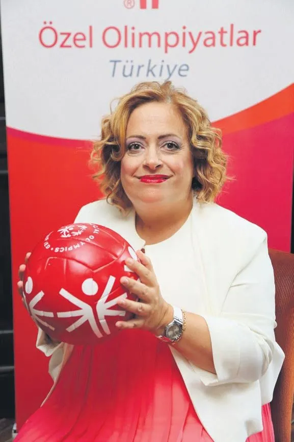 Yalıda uşak krizi! Dilek Sabancı, 50 milyon dolarlık yalısındaki olayı affetmedi-2