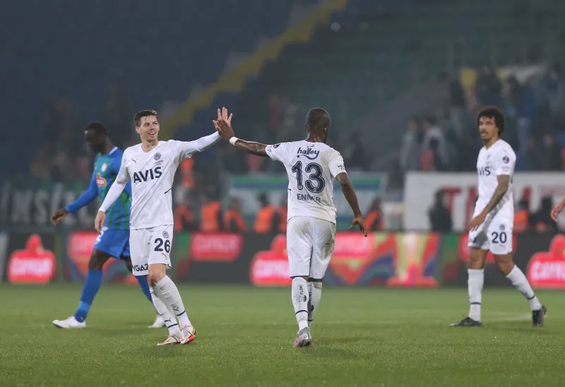 Fenerbahçeli yıldız Yunanistan yolcusu! - 3