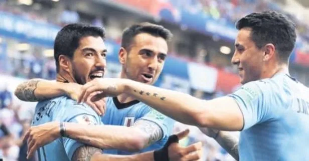 Uruguay son 16 biletini kaptı