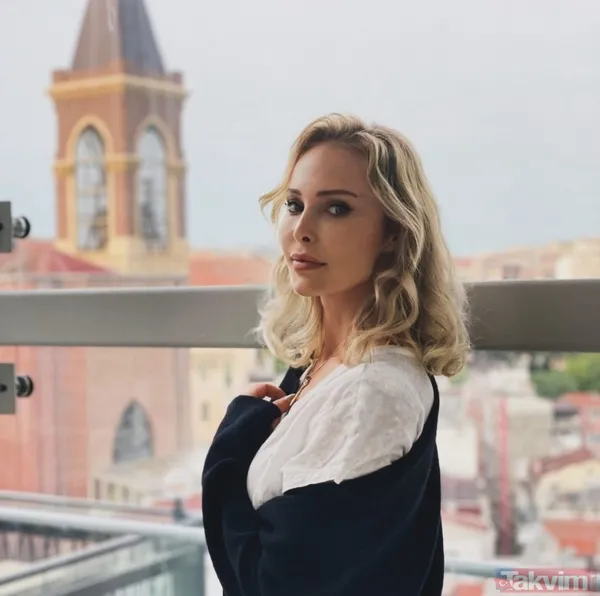 Instagram Hesabından Cesur Fotoğrafını Paylaşan Ayşegül Yıldız'a "Aman İbrahim Tatlıses Görmesin" Yorumları Yapıldı.