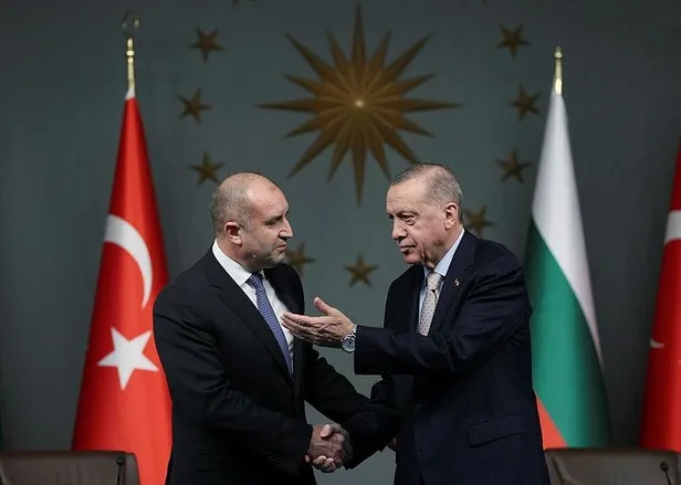 Başkan Erdoğan Bulgaristan Cumhurbaşkanı Rumen Radev'i Vahdettin Köşkü'nde kabul etti-7