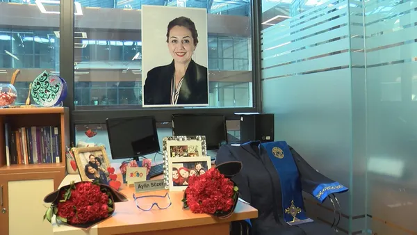 aylin-sozeri-katleden-kemal-ayyildizin-yargilamasina-devam-edildi-alev-topuyla-hepimiz-yere-dustuk-1642164600304.jpg Aylin Sözer'i katleden Kemal Ayyıldız'ın yargılamasına devam edildi! 'Alev topuyla hepimiz yere düştük'-6