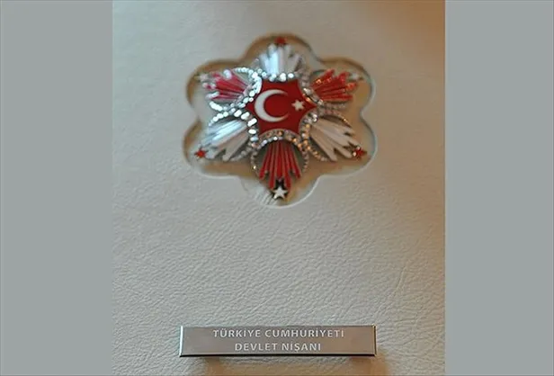 devlet-nisani-nedir-kimlere-verilir-turkiye-cumhuriyeti-devlet-nisani-turleri-neler-devlet-madalyasi-ve-nisani-1682427296457.jpg