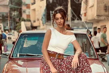 Altı Üstü İstanbul'un güzel oyuncusu Yüsra Geyik’ten set itirafı: "Koşa koşa gidiyoruz"