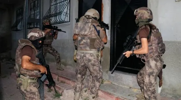 cocuk-pornosu-satan-ve-satin-alanlara-operasyon-aralarinda-doktor-da-var-1641889118474.jpeg Çocuk pornosu satan ve satın alanlara operasyon! Aralarında doktor da var-3