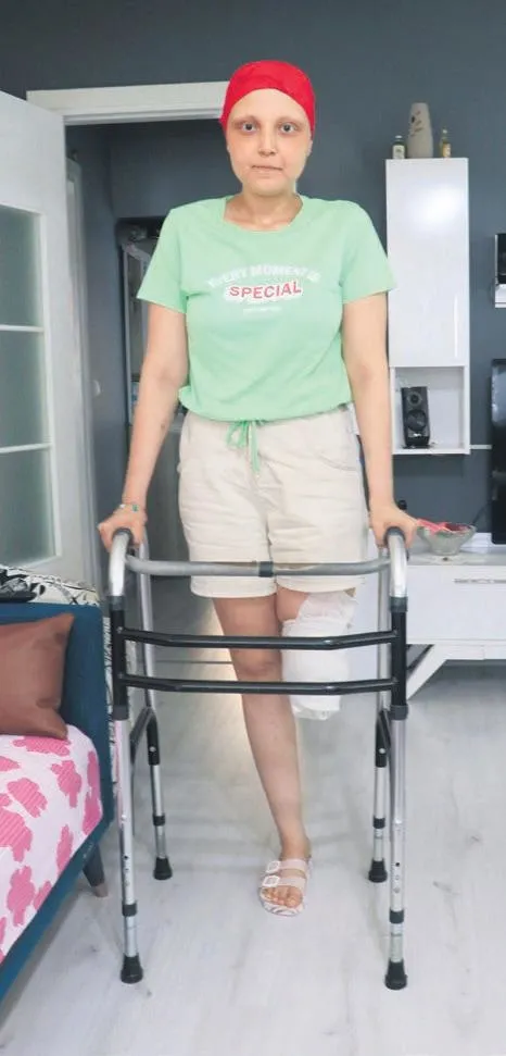 Dilay Aykut yürüsün