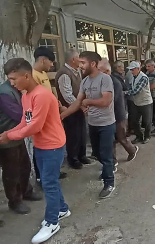 Kuyruğun ucu bucağı yok! Çanakkale'de Kurban Bayramı'nda yüzlerce yıllık gelenek