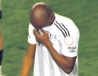 Al-Musrati gözyaşlarıyla kenara geldi