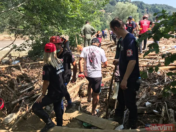 Düzce'de yaralar sarılıyor! Devletin tüm imkanları seferber edildi - 10