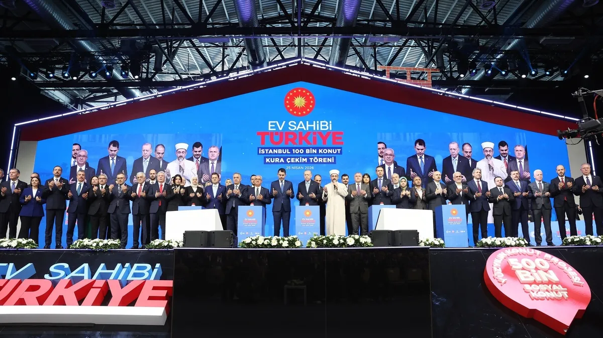 baskan-erdogan-acil-dedi-istanbul-icin-cozum-donusum-toki-istanbul-kura-cekim-toreni-1777129295297.jpeg Başkan Erdoğan "acil" dedi: İstanbul için çözüm dönüşüm | TOKİ İstanbul kura çekim töreni-5