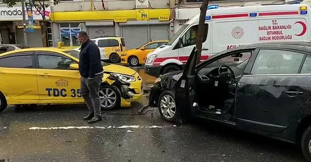 İstanbul’da kayganlaşan yolda feci kaza! Takla atıp yan yatan aracı vatandaşlar düzeltti