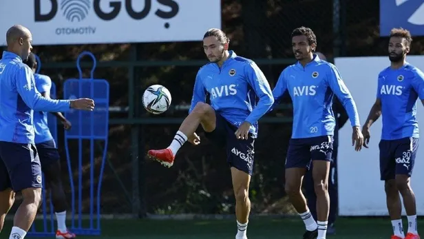 trabzonspor-fenerbahce-canli-mac-izle-17-ekim-super-lig-trabzonspor-fenerbahce-maci-sifresiz-canli-yayin-izle-iste-11ler-1634475318494.jpg Trabzonspor - Fenerbahçe maç özeti - maç sonucu! 17 Ekim Süper Lig Trabzonspor - Fenerbahçe maçı kaç kaç bitti?-3