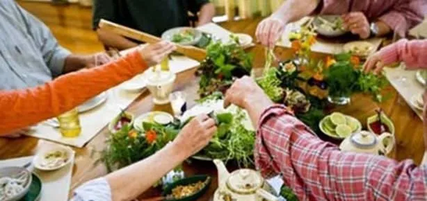 ’İftarda yavaş yiyin’