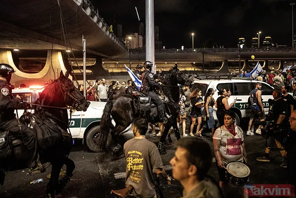 Tel Aviv'de kafesli protesto! Onlarca İsrailli, Netanyahu'nun istifası için sokaklara döküldü: Sen baştasın, sen suçlusun - 13