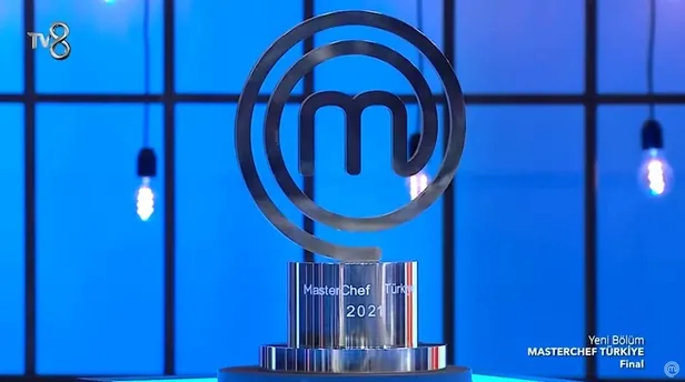 masterchef-sampiyonu-eren-kasikci-kimdir-nereli-kac-yasinda-14-ocak-2022-masterchef-birincisi-erenin-aldigi-pu-1642166610266.jpg