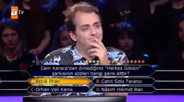 Kim Milyoner Olmak İster yeni bölümde hayrete düşüren olay! Edebiyat Fakültesi Öğretim Görevlisi edebiyat sorusunu bilemedi!-3