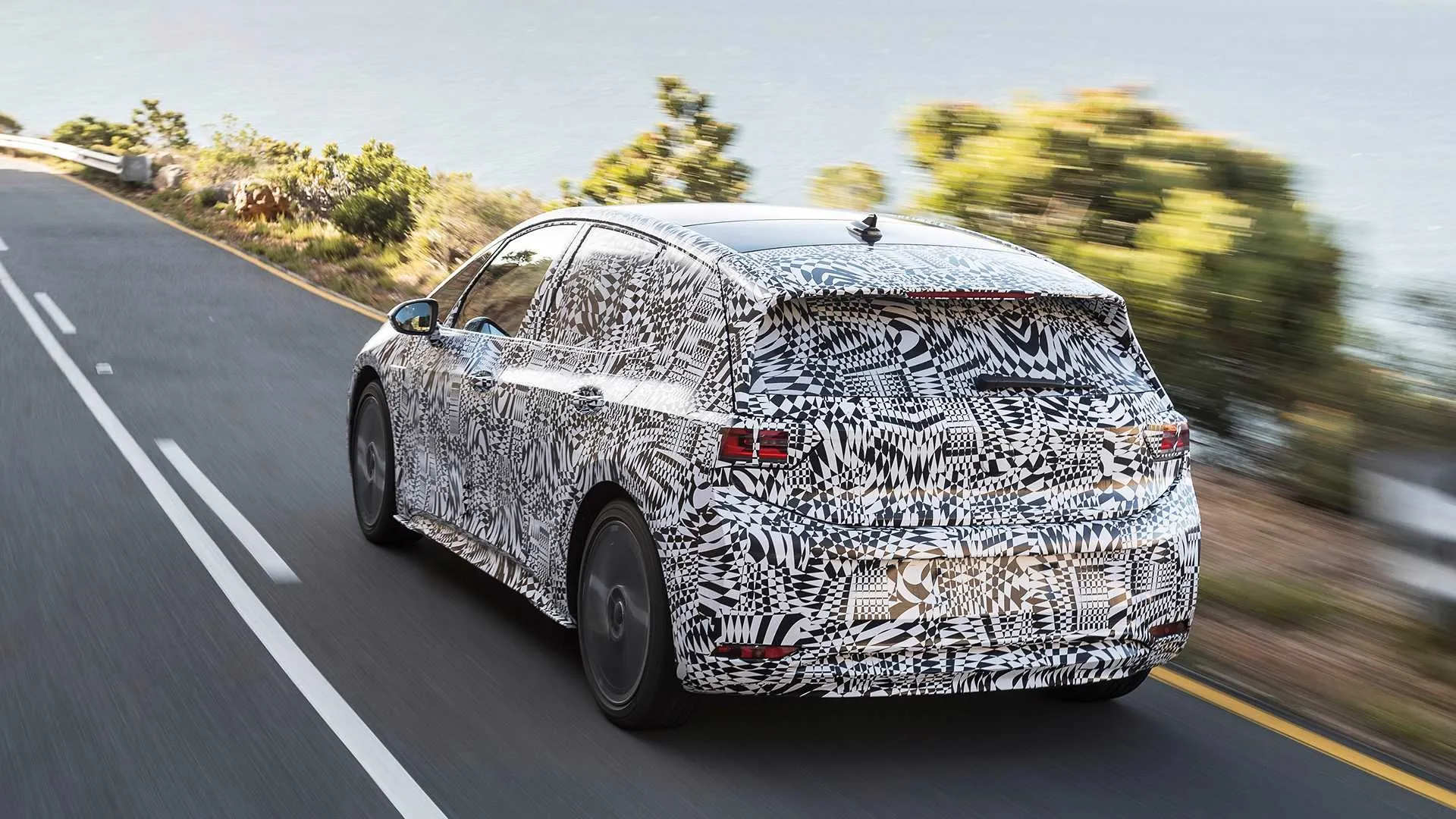 Volkswagen ID'nin fotoğrafları ortaya çıktı! İşte Volkswagen'in yeni modeli ID ve özellikleri - 1