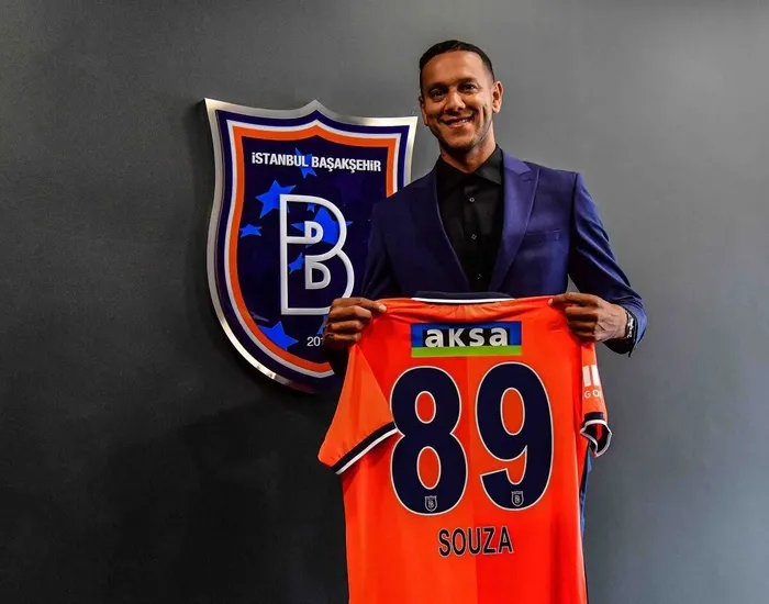josef-de-souza-yeniden-super-ligde-resmen-aciklandi-1704118512660.jpeg Josef de Souza yeniden Süper Lig'de! İmzayı attı-2