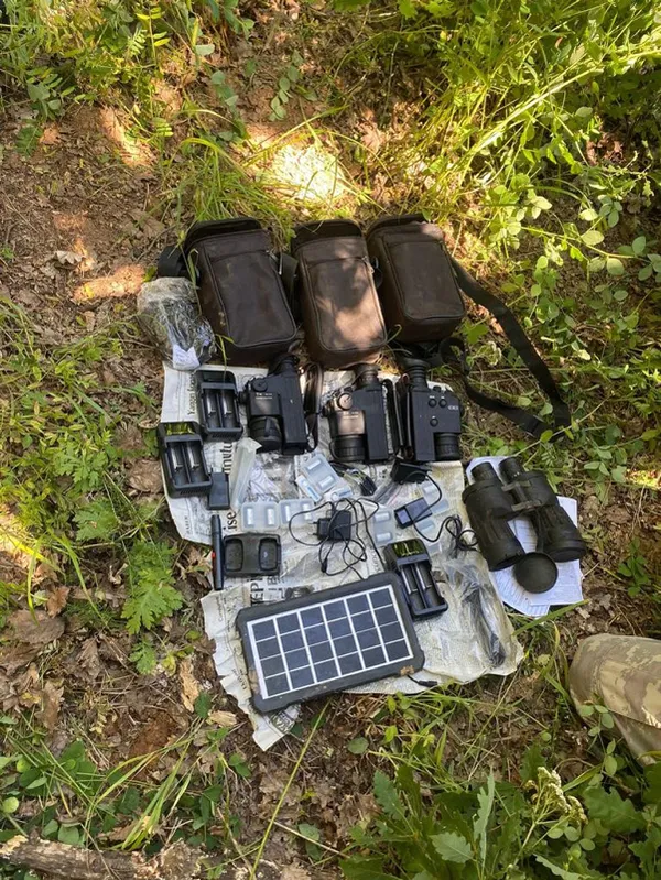 tuncelide-teroristlerin-kullandigi-siginak-imha-edildi-1657801566251.jpg Tunceli'de teröristlerin kullandığı sığınak imha edildi-4