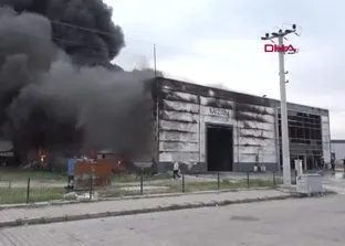 Aksaray’da yağ fabrikasında yangın! Çok sayıda itfaiye ekibi yangına müdahale ediyor