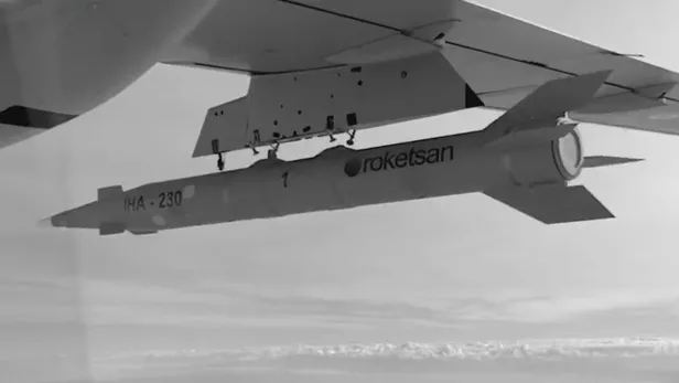 turkiyenin-ilk-havadan-karaya-supersonik-fuzesi-olan-trg-230-ihadan-tam-isabet-1671218782450.jpeg