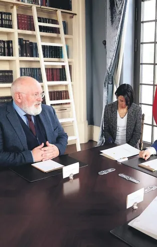 AB Komisyonu Kıdemli Başkan Yardımcısı Timmermans'dan Emine Erdoğan'a övgü dolu sözler: Gerçek bir çevre şampiyonu