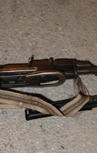 Kalaşnikofla cinayet işleyeceklerdi! Polis şüphelileri paketledi