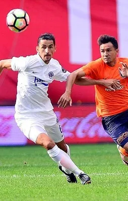 Medipol Başakşehir 3'te 3 yaptı