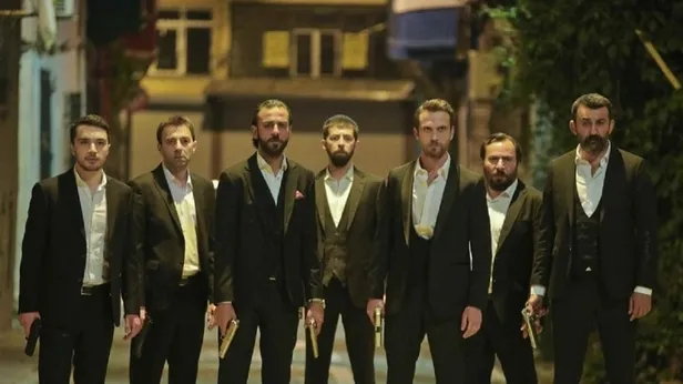 cukur-ekibinden-tahtlari-sallayacak-yeni-proje-efsane-ekip-iste-boyle-geri-donuyor-1639721902241.jpg Çukur ekibinden tahtları sallayacak yeni proje! Efsane ekip işte böyle geri dönüyor-3