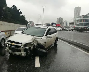 E-5 karayolunda trafiği kilitleyen kaza