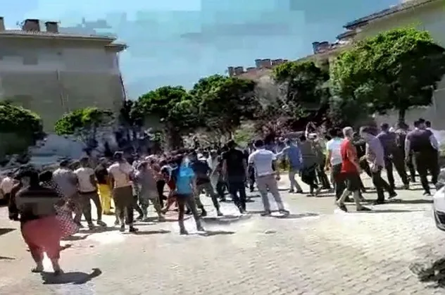 Edirne Valiliğinden "Keşan'da sokakta içki içenlere müdahale eden polis, vatandaşa gaz sıktı" şeklindeki manipülatif haberlere illişkin açıklama