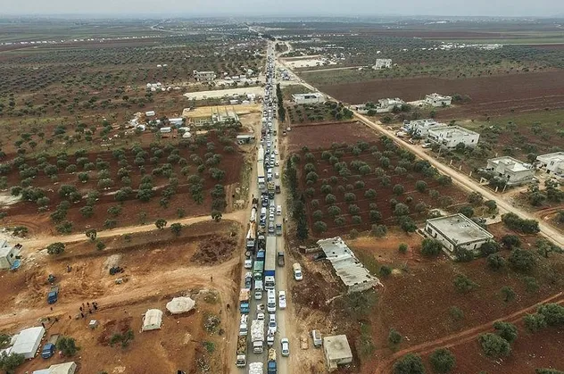 Son dakika: Esad rejiminin saldırıları devam ediyor! İdlib'den göç edenlerin sayısı 830 bini buldu