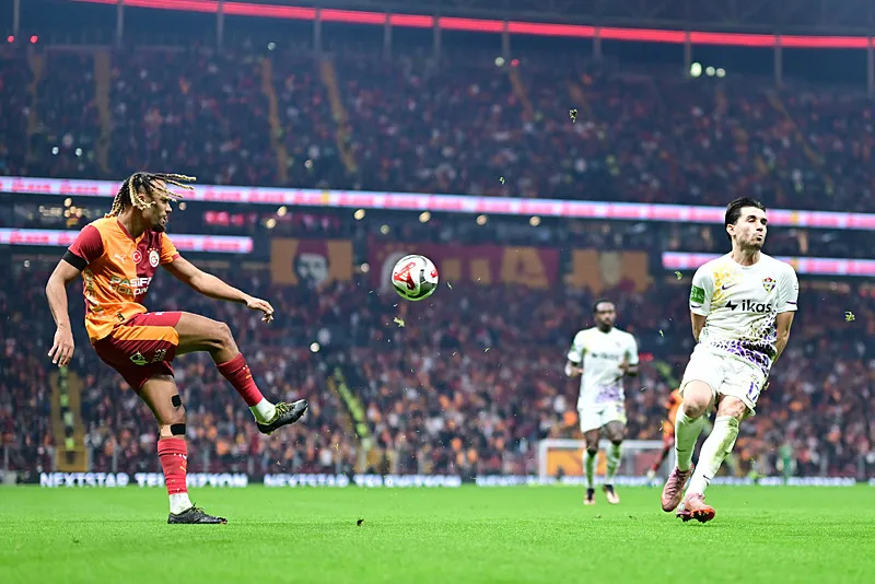 Fenerbahçe'nin eski hocası transferde Galatasaray'ın yıldızını istedi! - 14