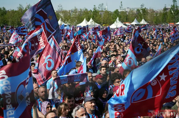 Yenikapı'da bordo-mavi coşku! Trabzonspor taraftarından ışık şov - 47