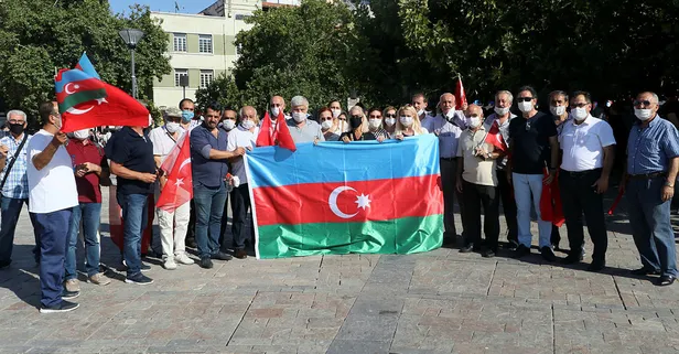 İzmir'de Ermenistan'ın Azerbaycan'a yönelik ağır silahlı saldırıları protesto edildi