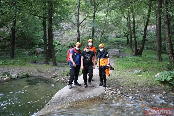 Bursa'da tam kapanma tedbirlerini delen genç, polisten kaçıp tırmandığı kayalıkta mahsur kaldı - 8
