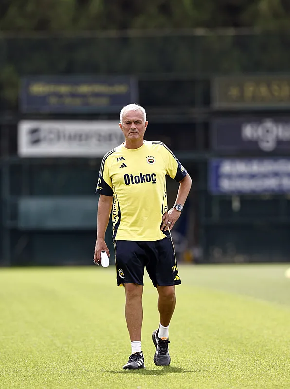 Jose Mourinho'dan farklı 11! Fenerbahçe Feyenoord'u böyle yıkacak - 7