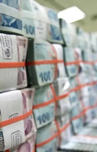 Faiz lobisinin kur tezi çöktü