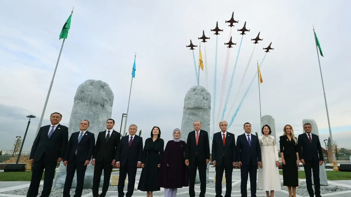 Ankara'da Türk dünyası buluşması! Başkan Erdoğan TDT liderleriyle Türk Devletleri Medeniyet Parkı’nda fidan dikti