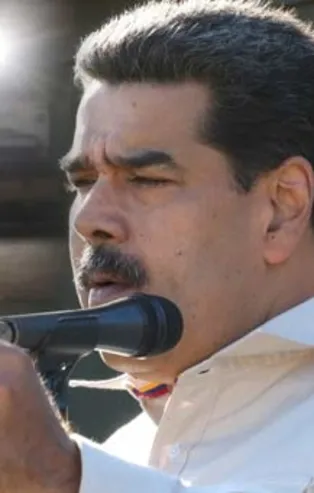Maduro'ya Kaddafi fotoğrafıyla tehdit