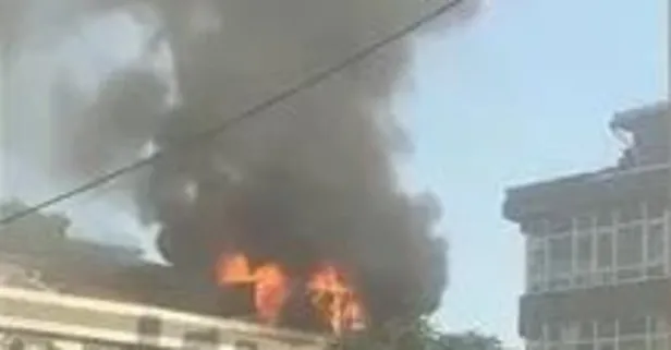 İstanbul Beylikdüzü'nde yaşlı bakım evinde korkutan yangın: İçerde mahsur kalanlar var!