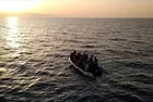 Çanakkale'de göçmen kaçakçıları botla yakalandı