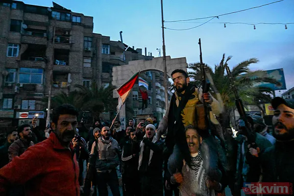 Esad rejiminin yıkılması sonrası Suriye meydanları bayram yeri! Şam, Halep, Humus... Başkan Erdoğan'a teşekkür - 5